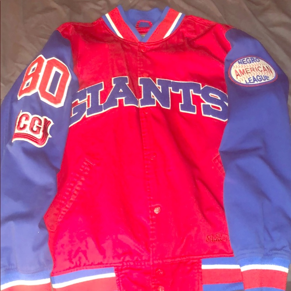 Giants Button Down